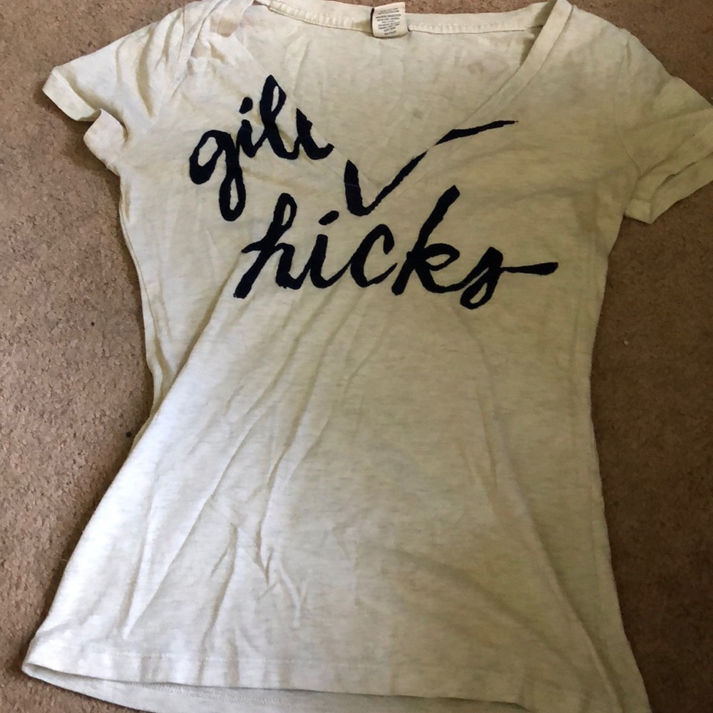 Gilly Hicks top